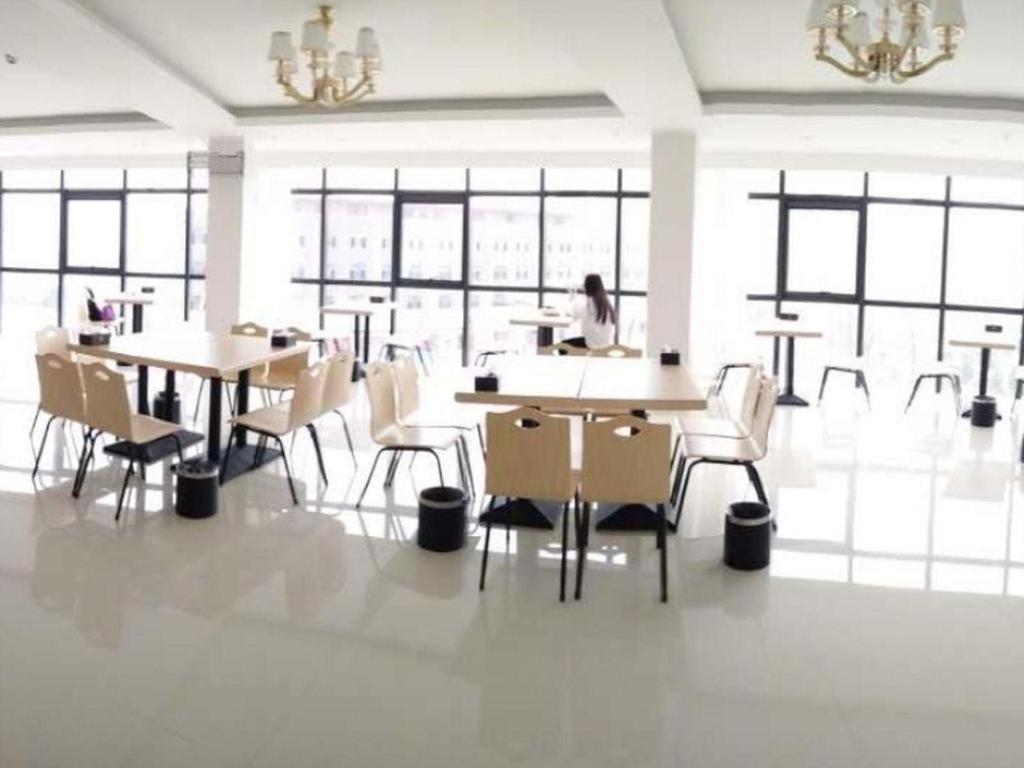 Greentree Inn Zhengzhou Xinzheng City Longhu Town Xiangyun Road Express Hotel Exterior foto